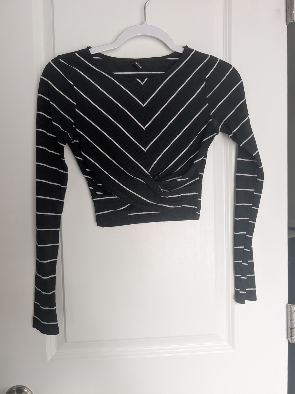 Windsor Black & White Striped Twist-Front Long Sleeve Crop Top